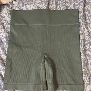 Teal Amazon Athletic Shorts, Size Medium, Stretchy Material